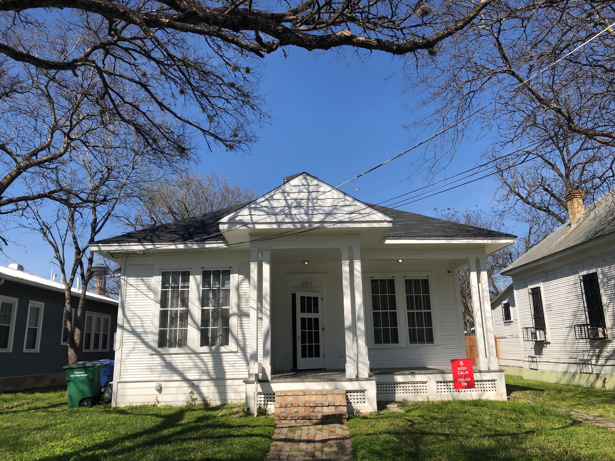 207 Delaware