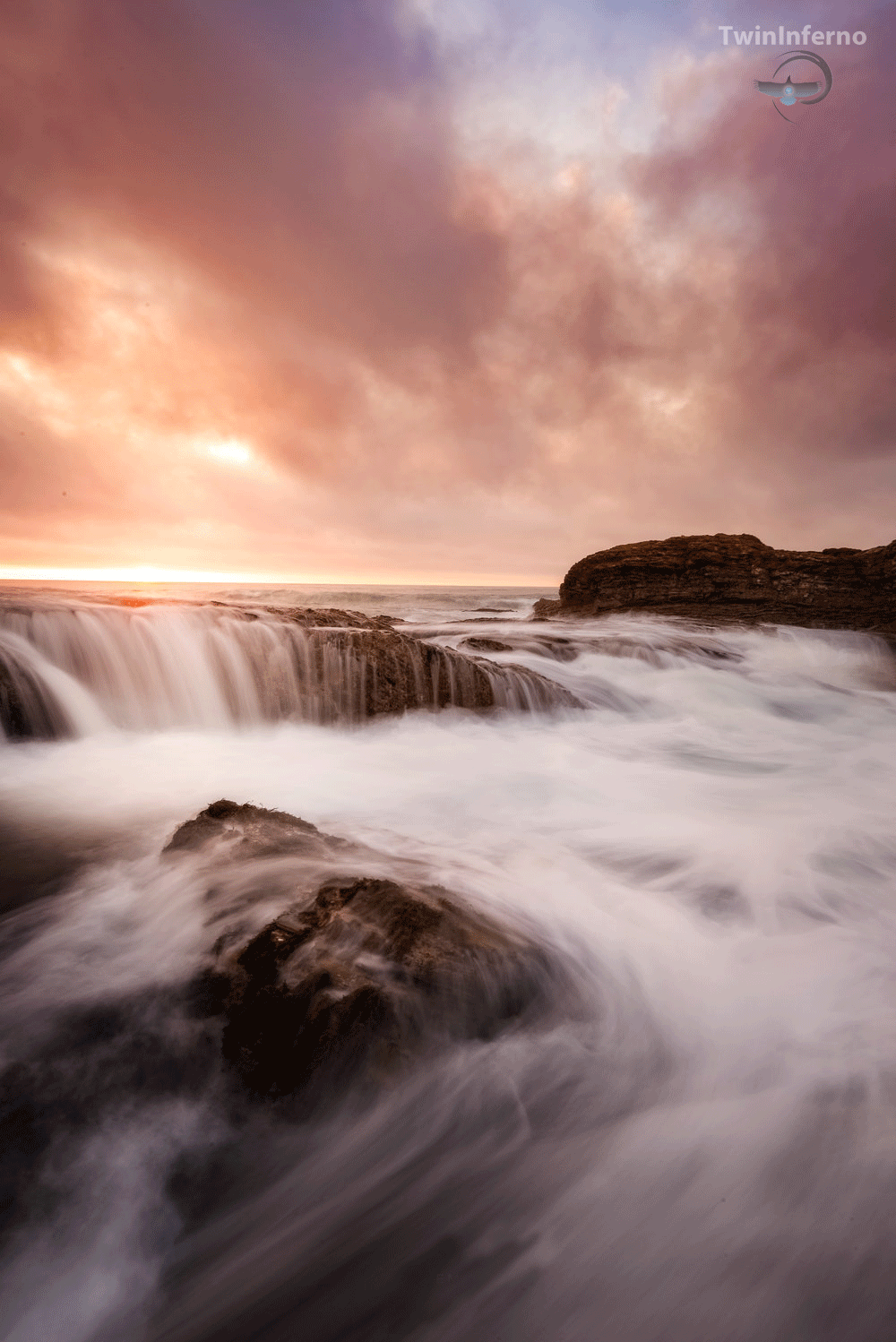 Tao of oceanic changing distinctions. Examine the rumbling whitewash of how to perceive life.