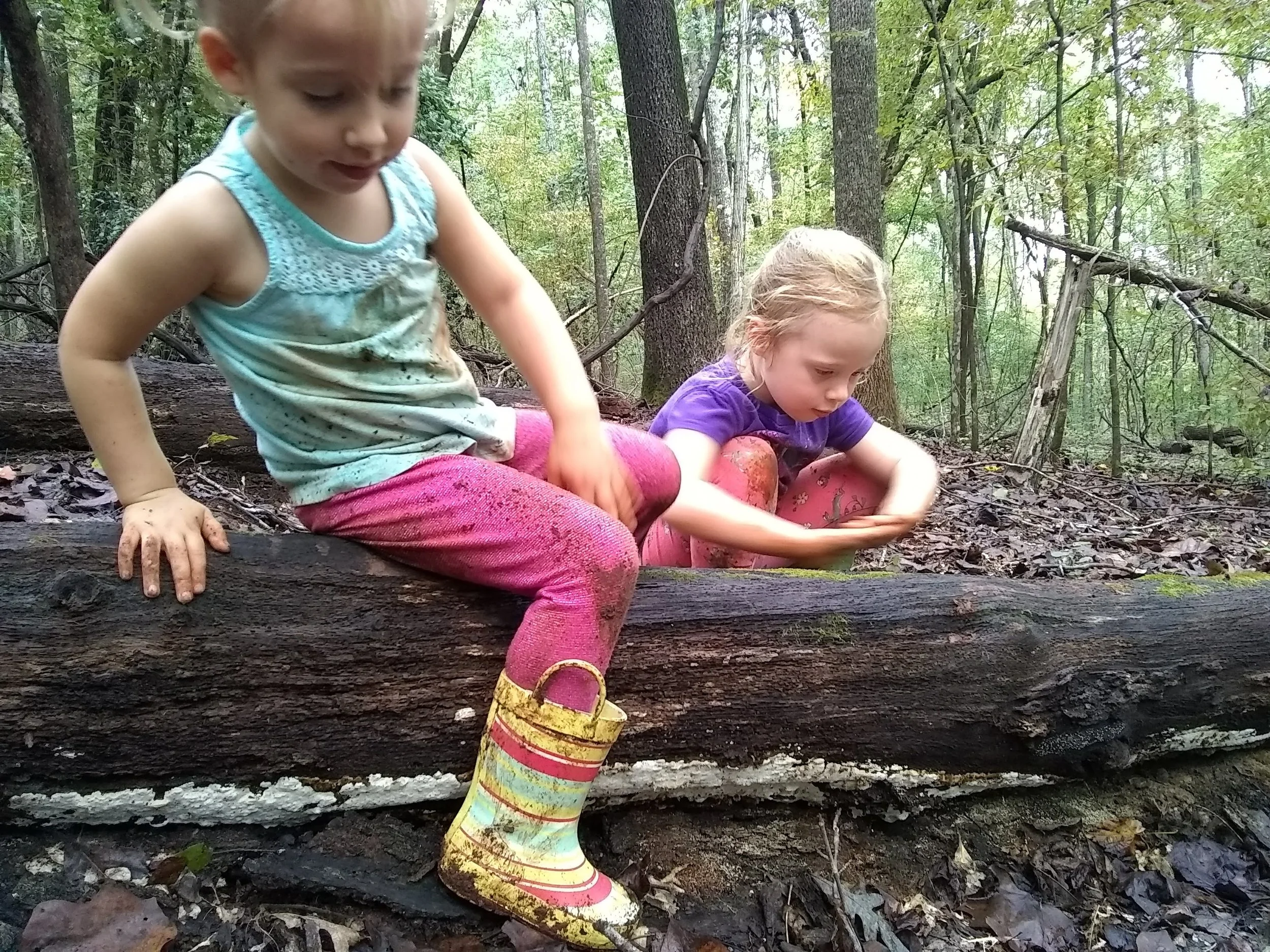 Mabry discovers that the log is a great tool for cleaning her hands.
