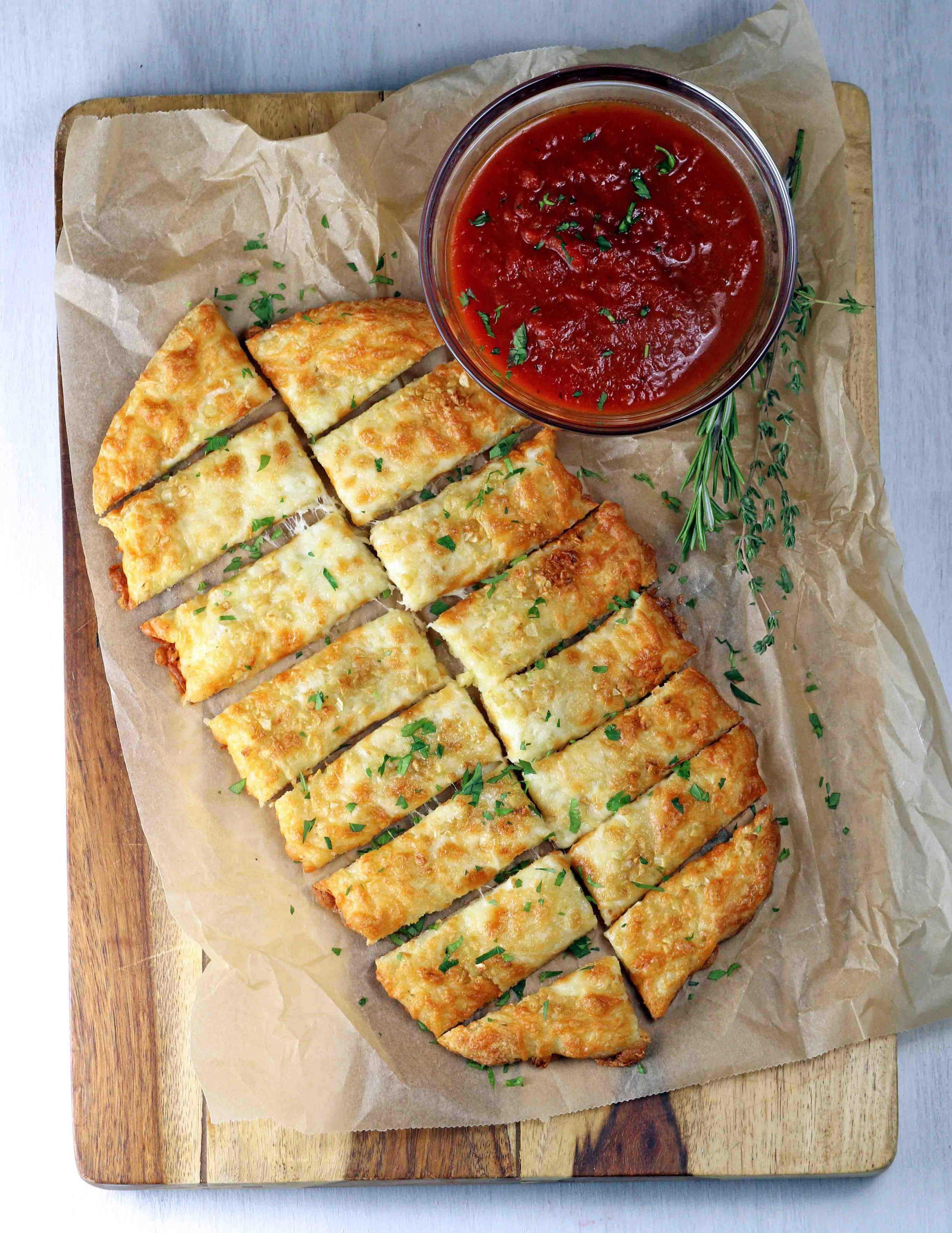 KETO CHEESY GARLIC BREAD