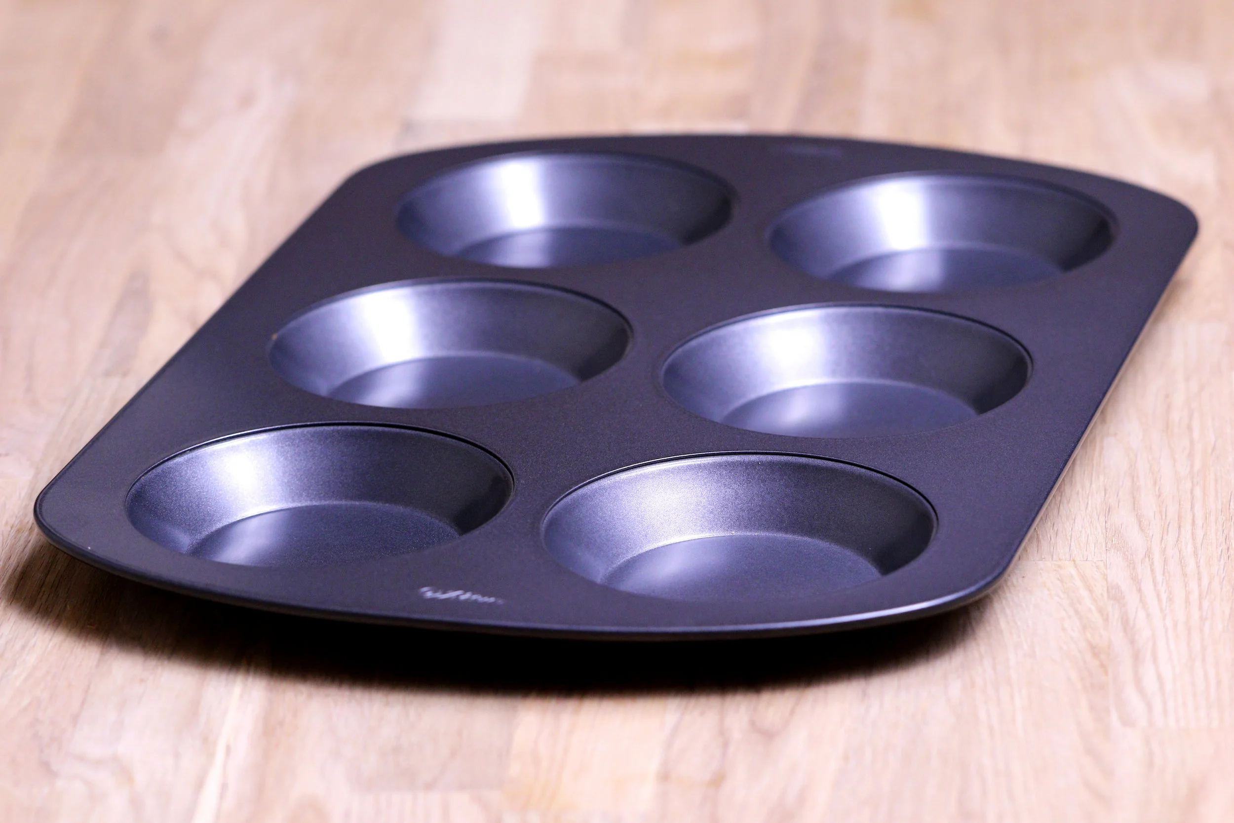 BREAD ROLL BAKING PAN.jpg