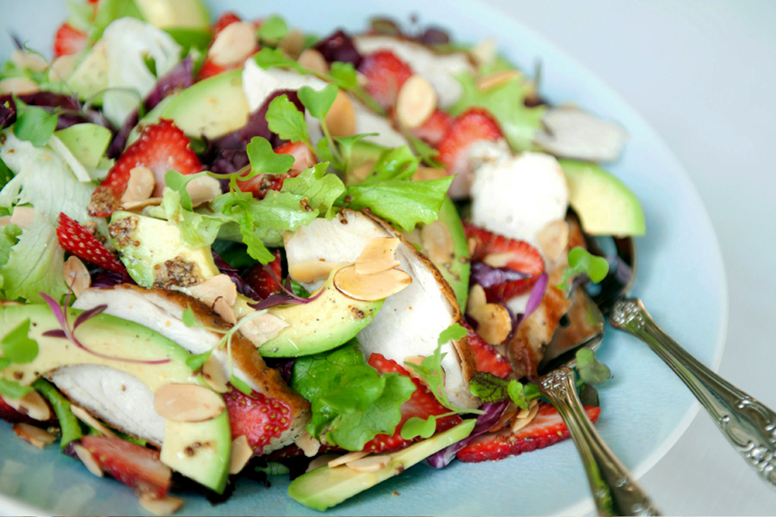 LOW CARB KETO CHICKEN AVOCADO AND STRAWBERRY SALAD RECIPE.jpg