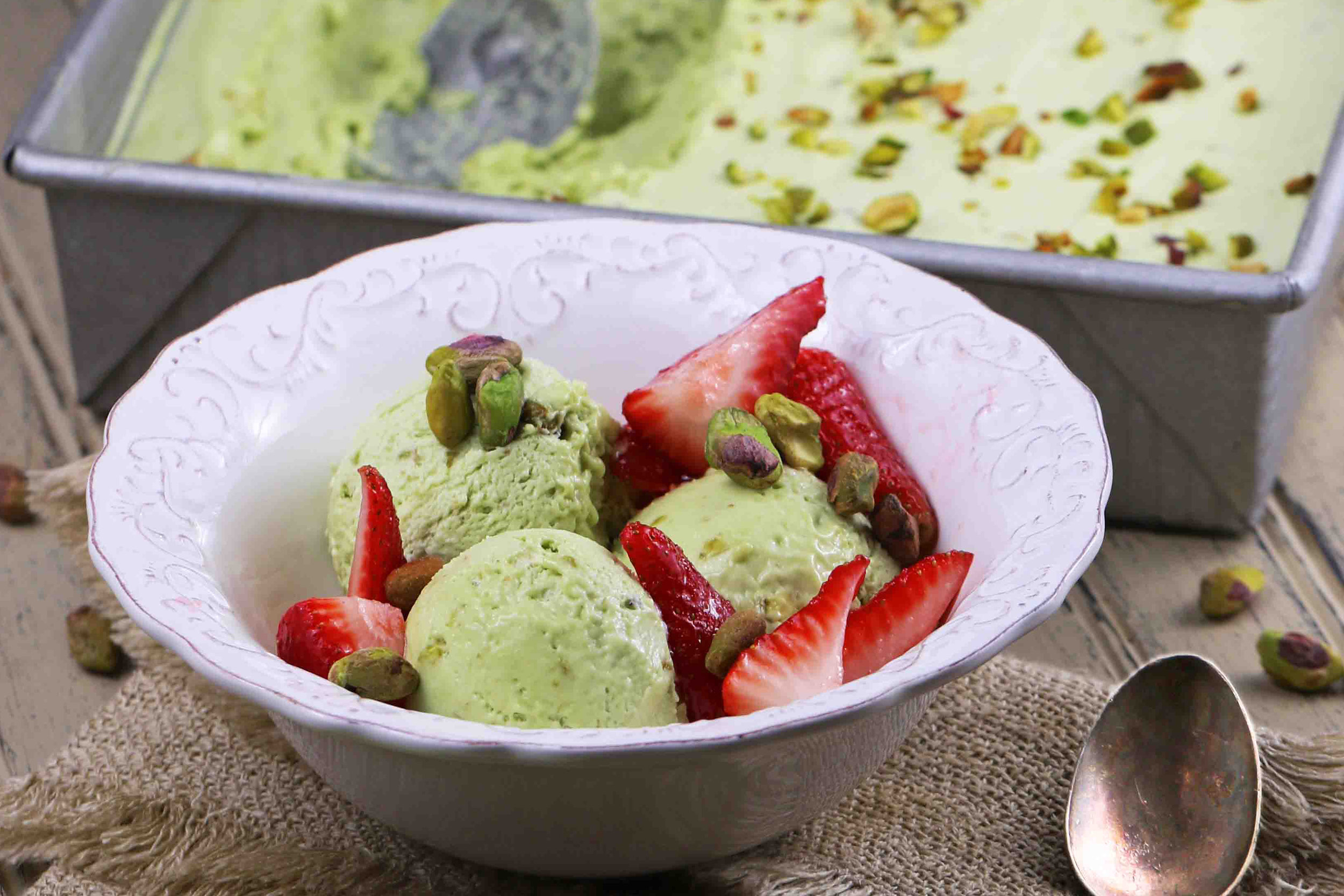 BEST LOW CARB KETO NO CHURN AVOCADO AND PISTACHIO ICE CREAM.jpg