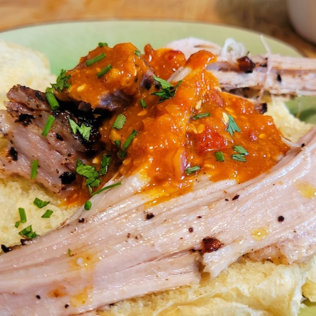 Hot and Fast Smoking. Even a rookie can cook a pork leg on a smoker