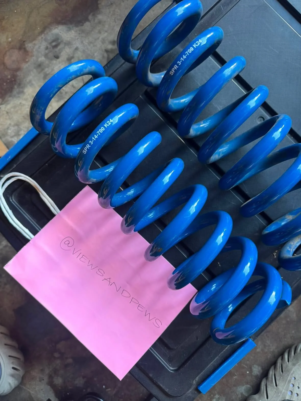 Located in Pasadena CA
@viewsandpews is selling

OEM 4Runner TRD Pro rack ($400)

KING SPR 3-14-700 ($160) about 300 miles on em

Brand new 
ICECO 75ProD ($700)

Brand new 
Diode Dynamics ELITE MAX Headlight for Jeep JL/JT ($800)

They&rsquo;ve been 