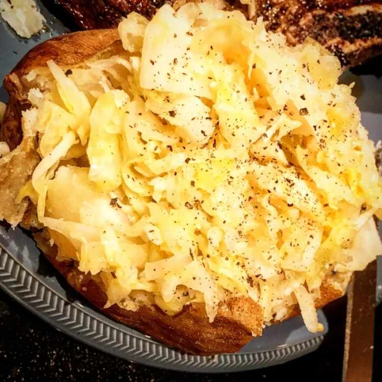 Sometimes a baked potato is all you need for the perfect meal!