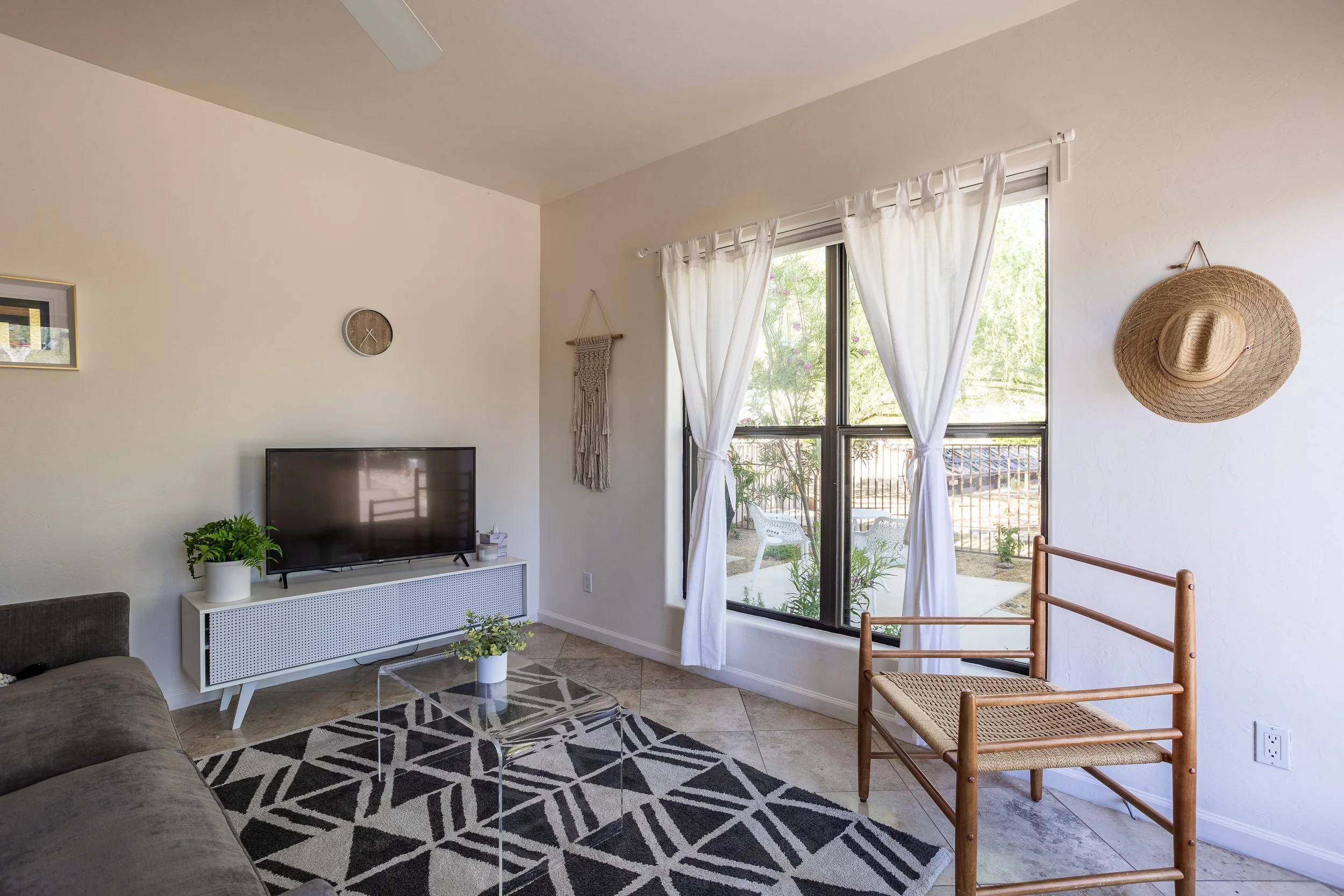 6L9A4216-HDR.jpg