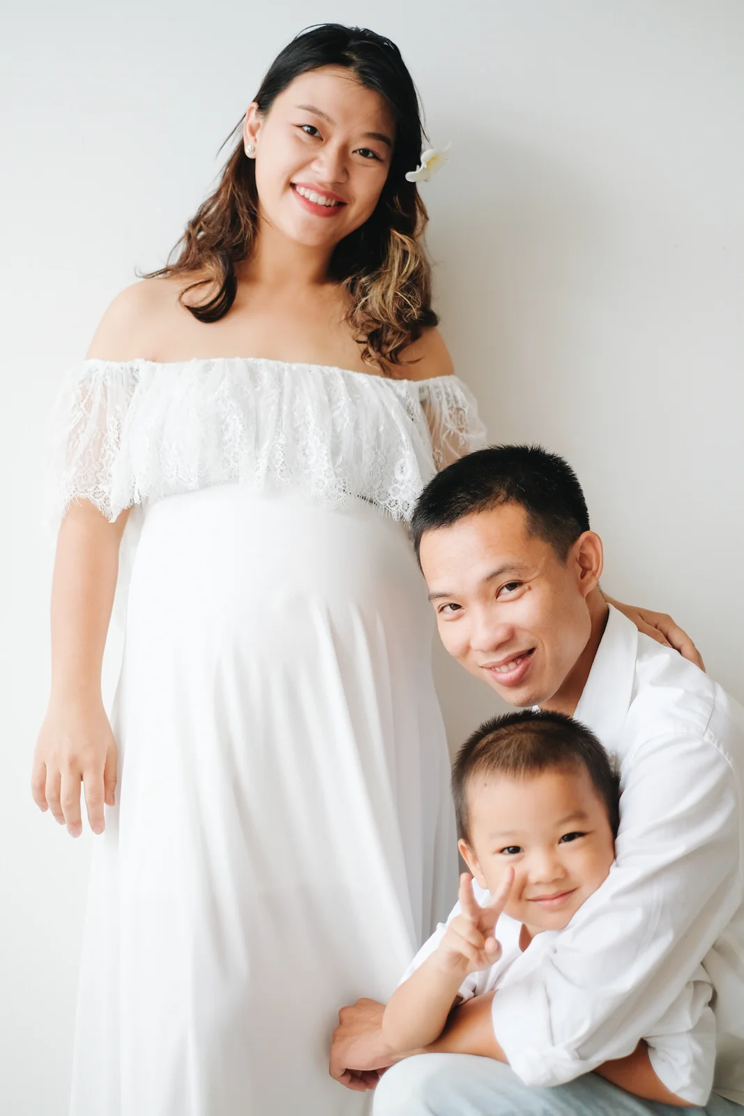 Ms-Chau family -13.jpg