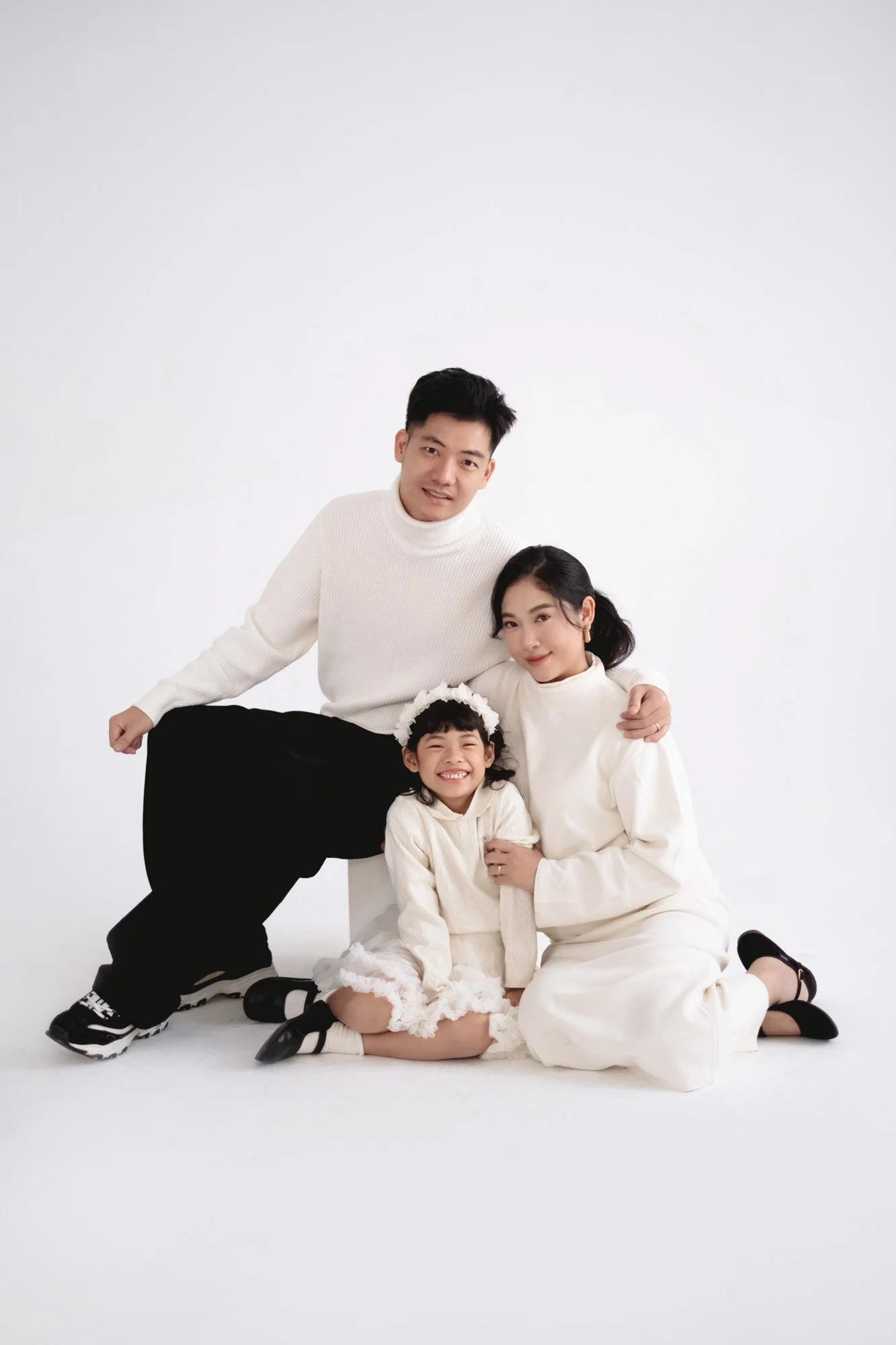 Ms. Bối Y-12.jpg