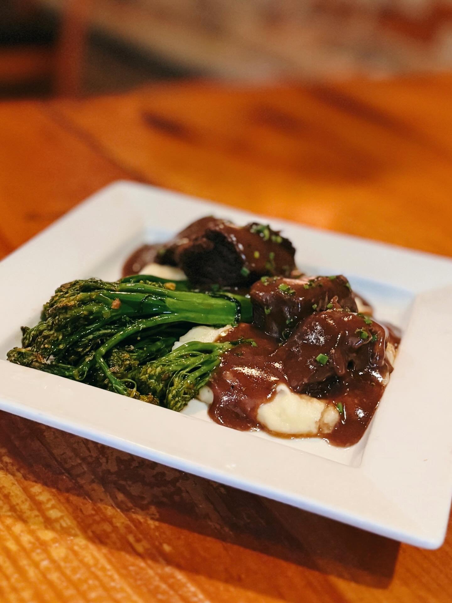 One of Our Dinner Entr&eacute;es &bull; The Short Ribs over Boursin Whipped Potatoes &amp; Saut&eacute;ed Broccolini with Cabernet Demi Glac&eacute;! 🍽️ Available for Dinner Service Only!