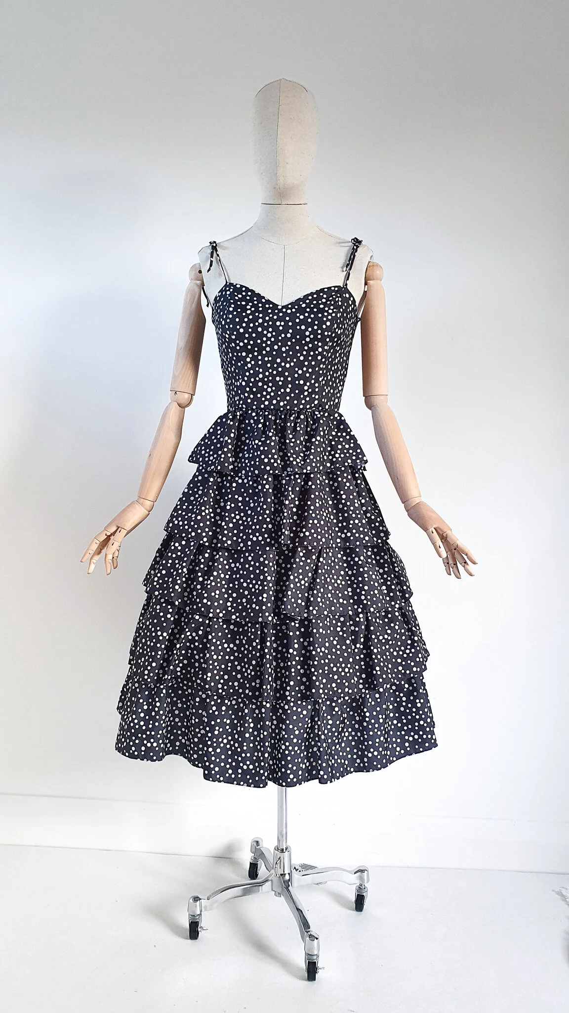 women's long black formal dresses Rare Statement 80/90 NITE Line Beaded Silk Heavy Party Dress main image 1