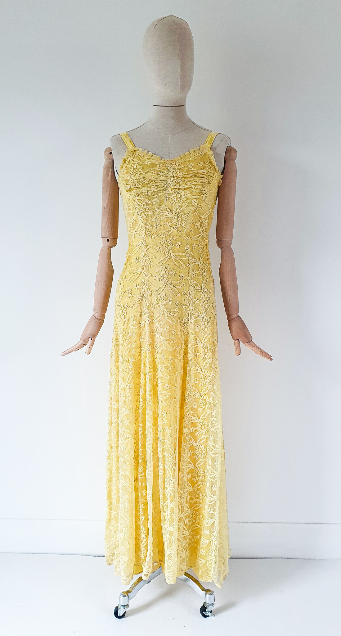 1930's yellow embroidered lace dress, sz 8