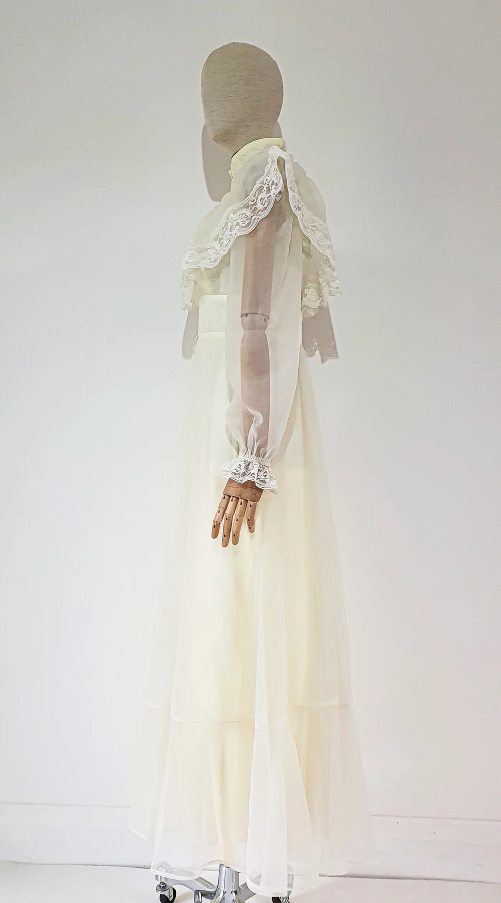 white christmas dresses Nostalgia Prairie Dress: Modern Prairie's Elegant Style main image 0