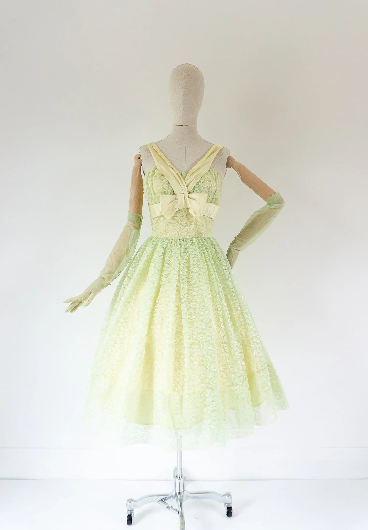Dirty Fabulous  1950's Yellow Green Lace Prom Dress With Matching Gloves