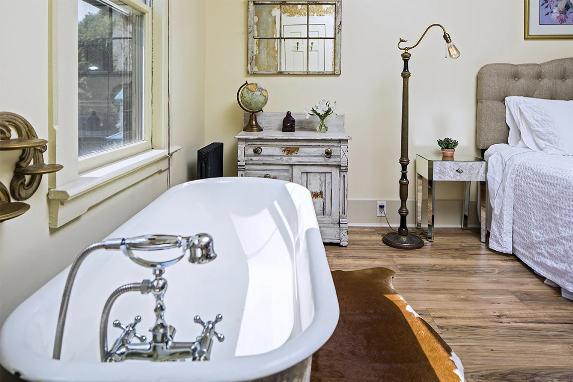 simple luxury lodging bethel woods