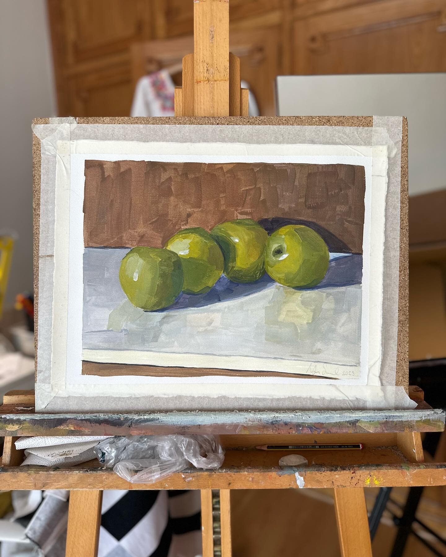 Four green apples. 

Acrylic on paper. 26x33,5cm.
