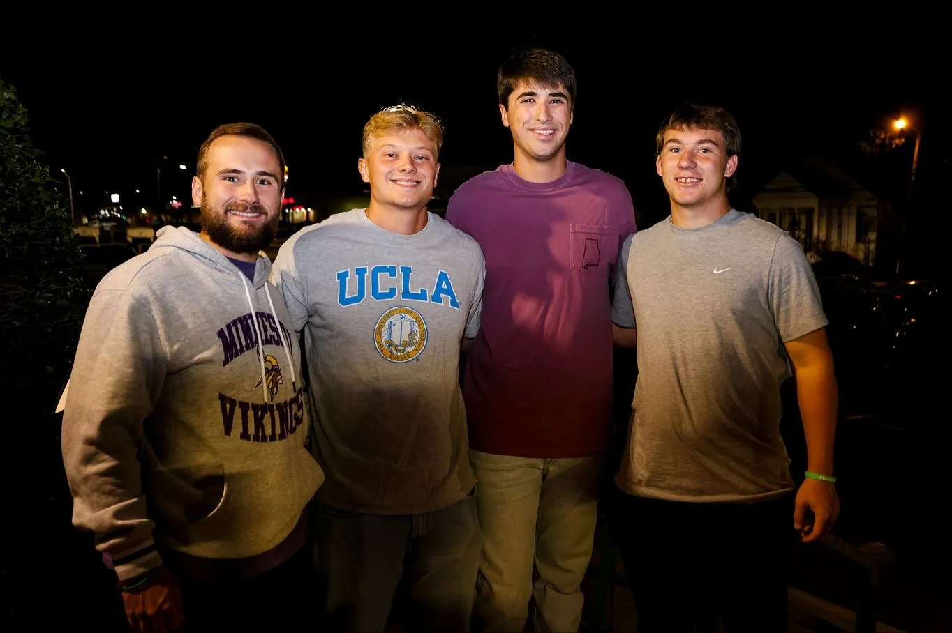 IT&rsquo;S THURSDAY! We can&rsquo;t wait to see you tonight! 
&bull;
&bull;
&bull;
Make sure to stay after the service for small groups and snacks! 
&bull;
&bull;
&bull;
7pm | 940 Main St Gardendale, AL