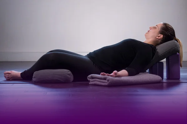 kompose-event-webpage-restorative-yoga.jpg