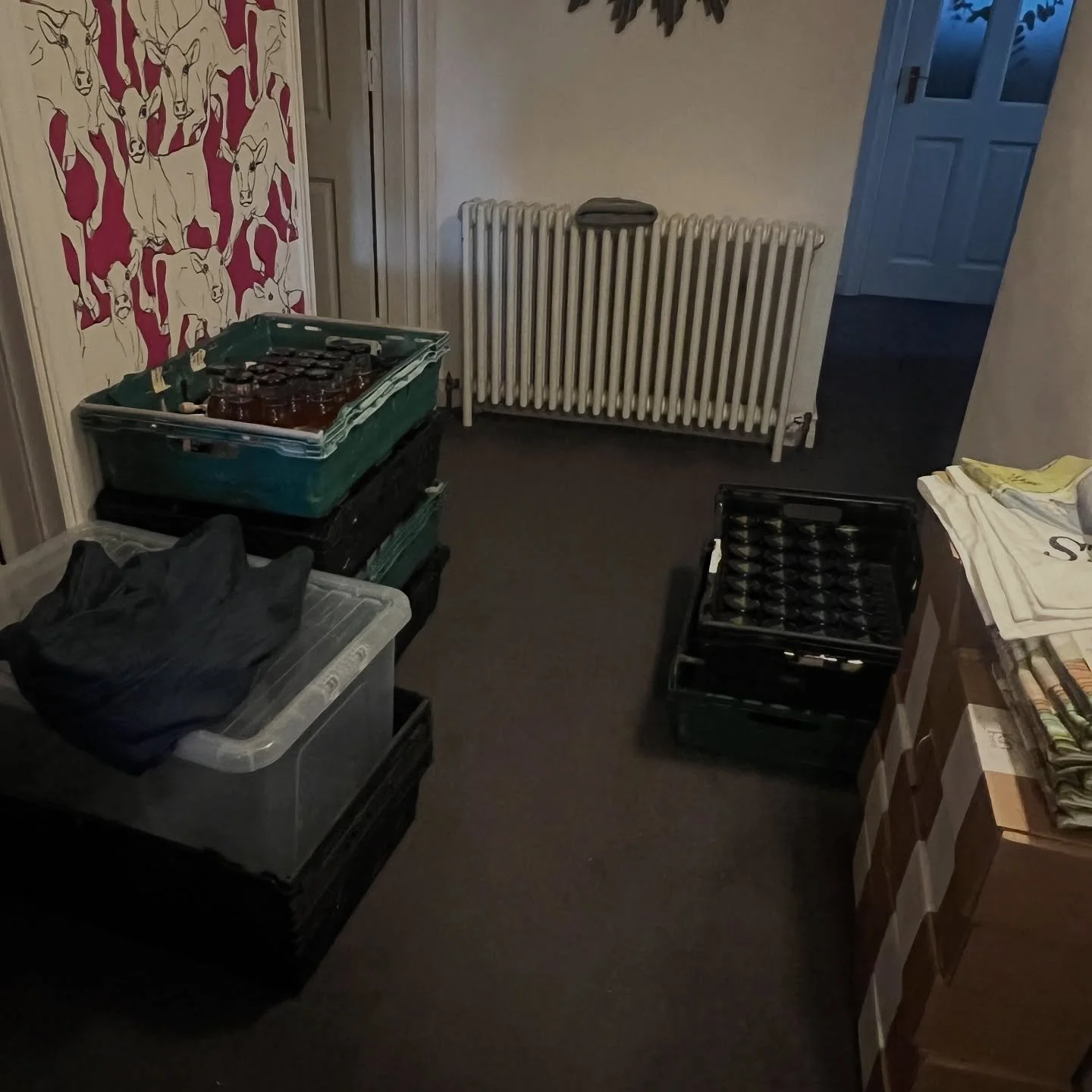 Prep for this Sundays H UG E @dunfermlinecityartisanmarket has officially started. No one sees how much work goes into getting organised for a market but it&rsquo;s always worth it on the day!

Sunday is also the big Santa run and the Christmas light