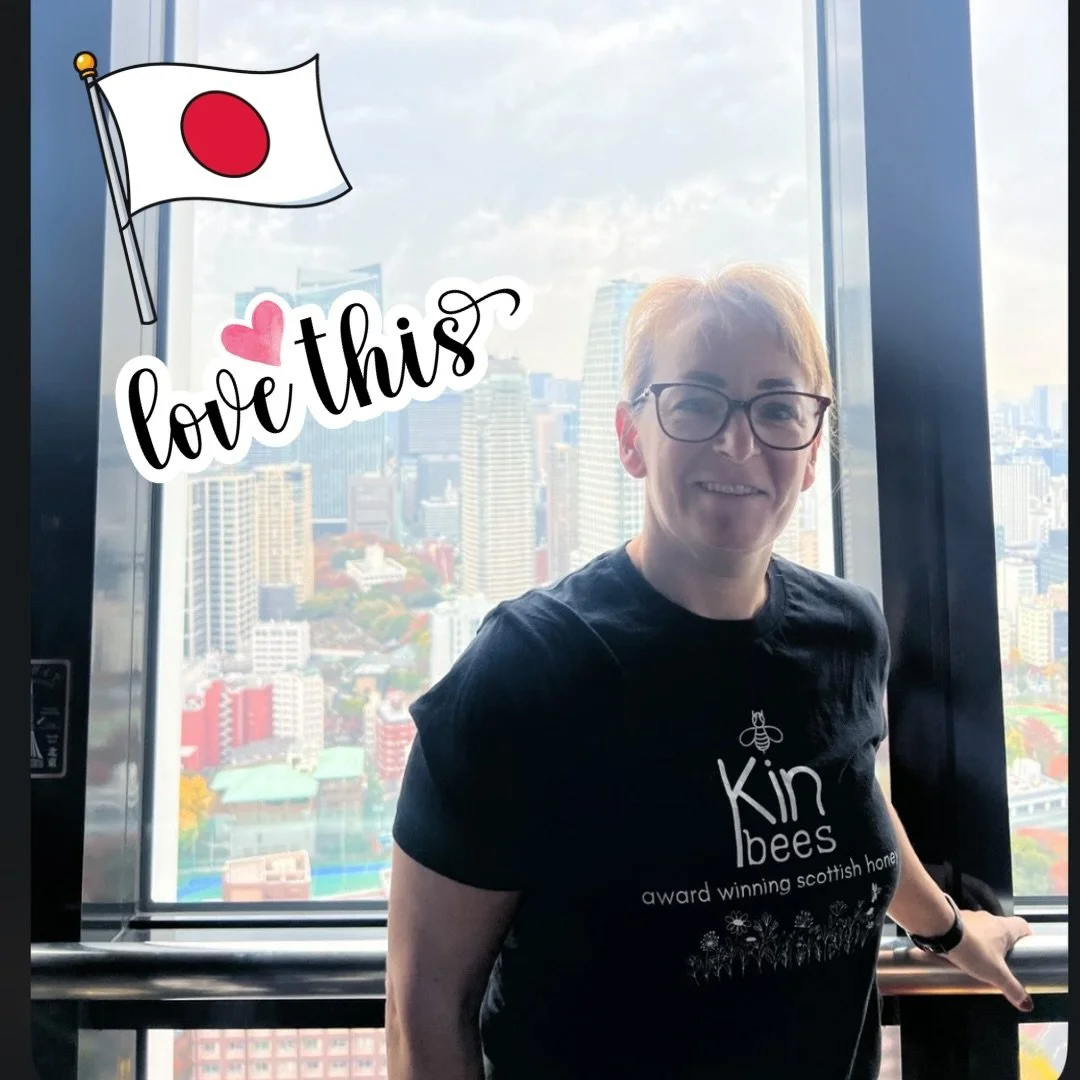 When one of your t shirts made it to Tokyo 🇯🇵😍 
Thanks to kin honey fan Karen for sharing this fab pic of her travels!