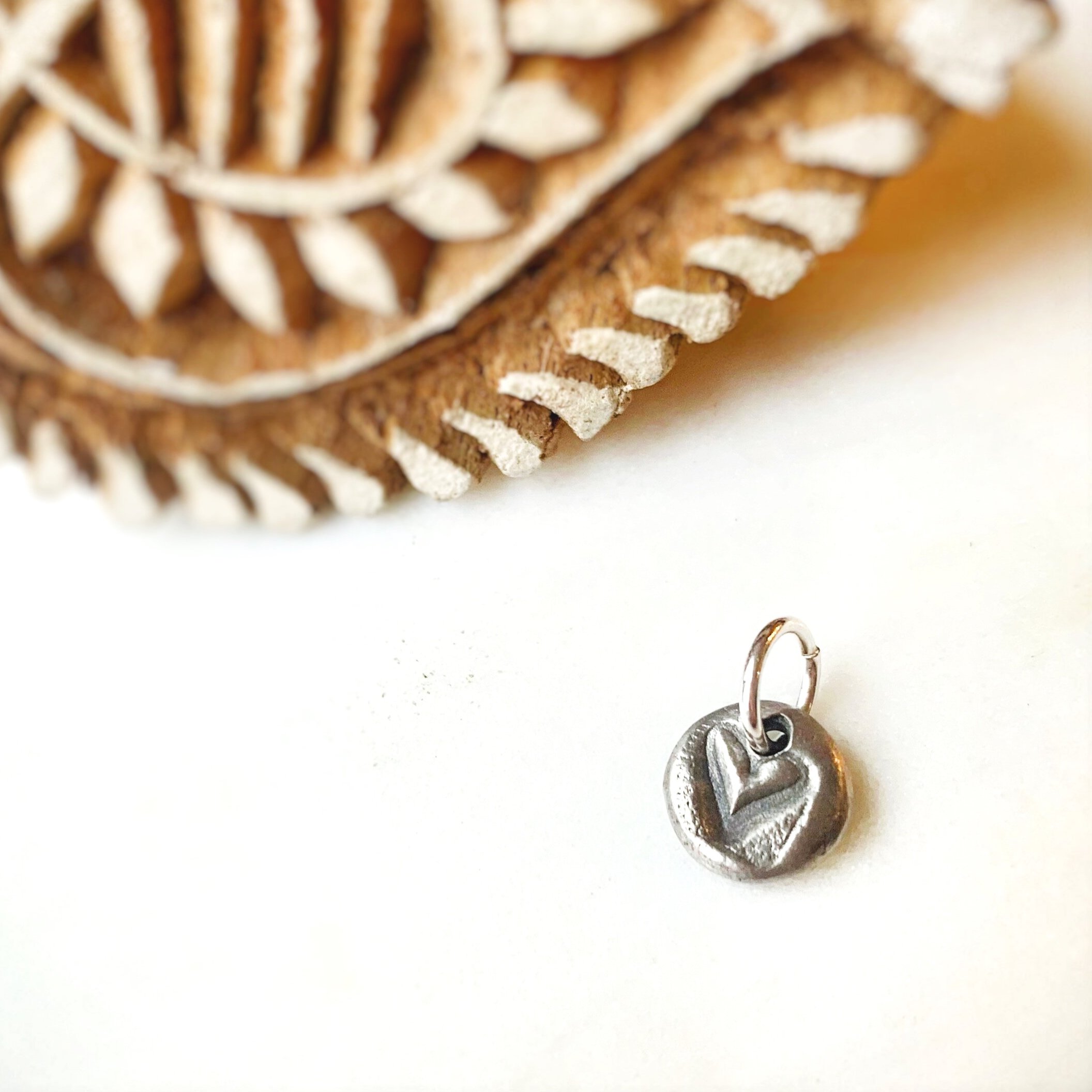 Baby+Heart+Charm+-+silver+-+insta.jpg