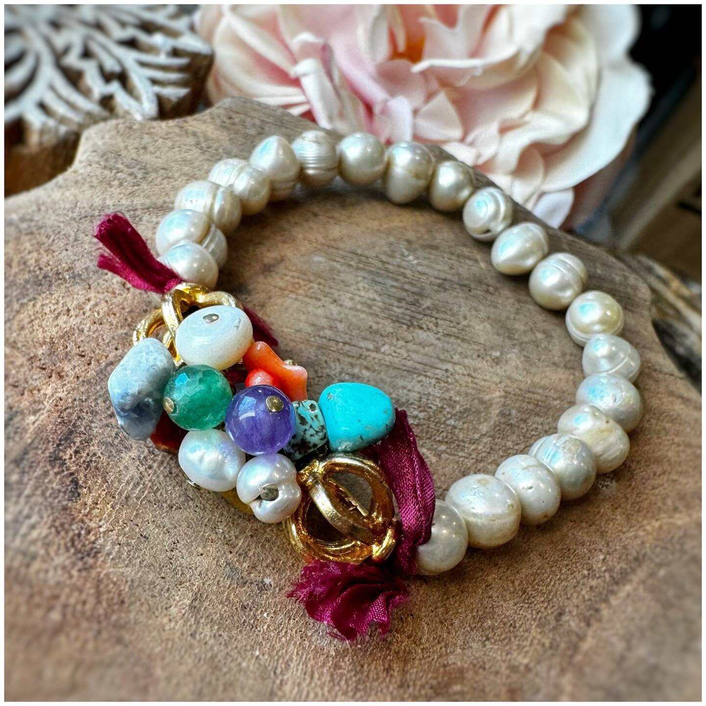 Happy Friday!! We are so close to the trunk show this Sunday, I wanted to do a Friday Feature that would be a bit of its own preview!! And yes, this gorgeous bracelet will coordinate with some pieces I have put online for the sale on Sunday
&bull;
A 