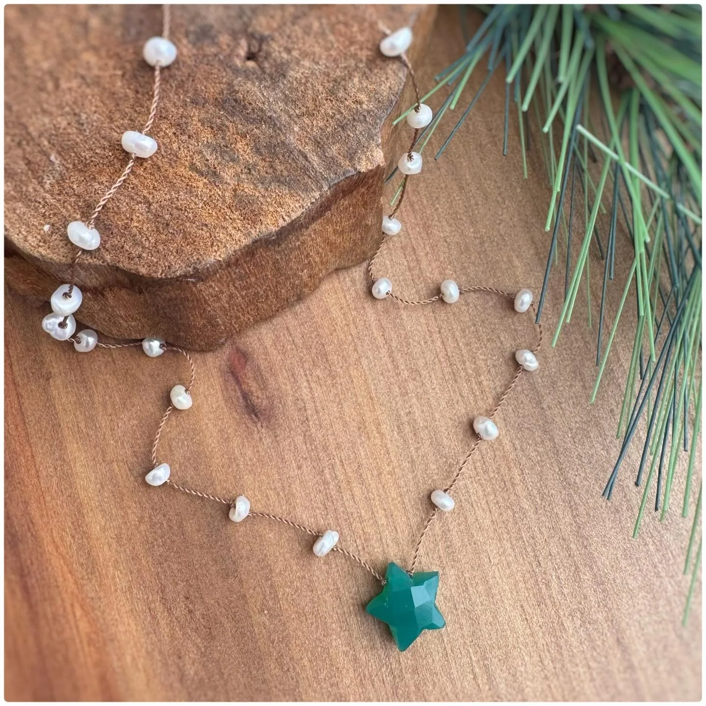 Happy Friday!! Y&rsquo;all know I can&rsquo;t escape the stars!! I really can&rsquo;t! 🤣 When I saw these beautiful green onyx stars ...I KNEW they needed to be a Holiday Nini Necklace. Nini&rsquo;s are always popular, and I do try to do a seasonal 