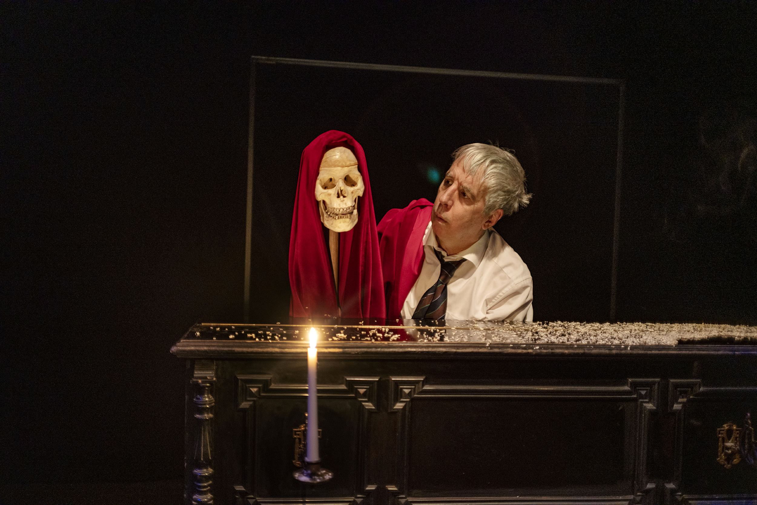 Théâtre - Presque Hamlet - TKM