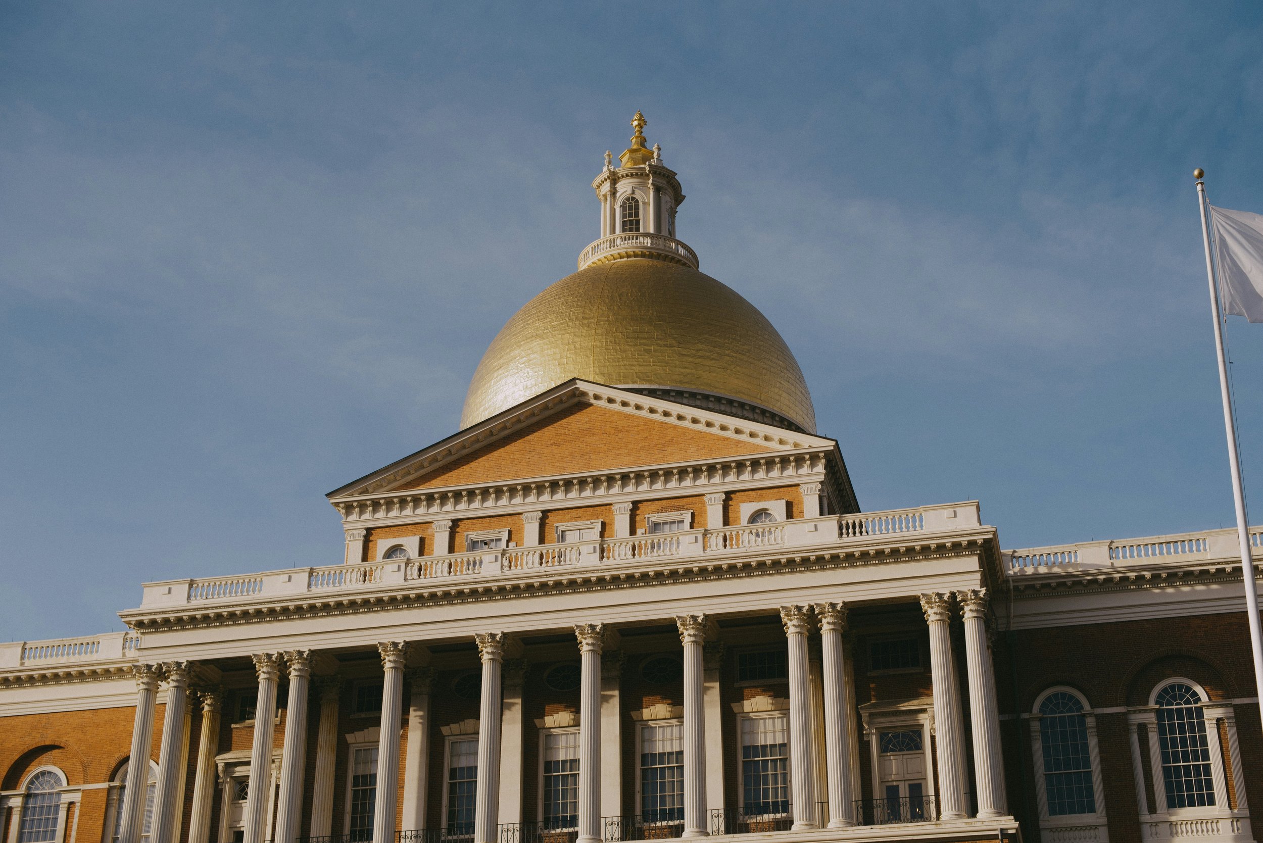 Massachusetts Legislature Passes Wage Equity Legislation 