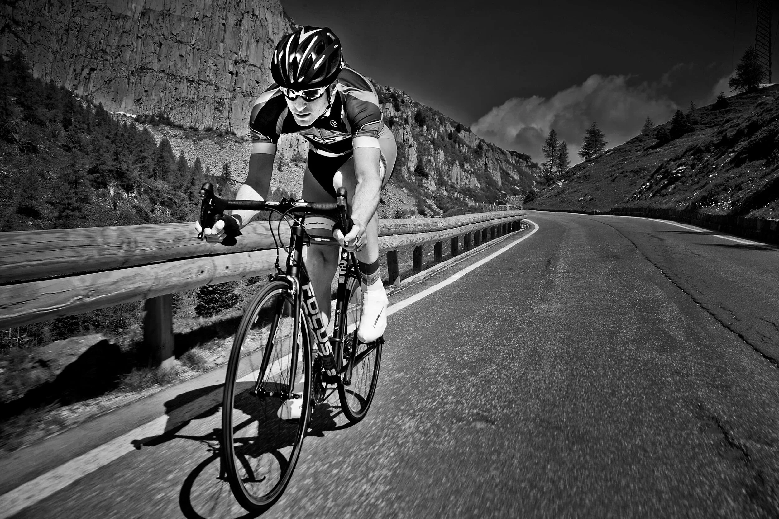 B89P5720B&W.jpg
