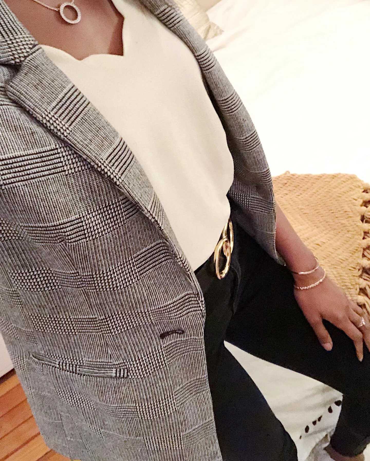 I love being fully remote, but I can&rsquo;t lie... I do miss getting dressed up to head into the office, lol! 
&bull;
This combo was one of my go-to favs and includes some of my essentials. 
&bull;
Whether you&rsquo;re working in the office or need 
