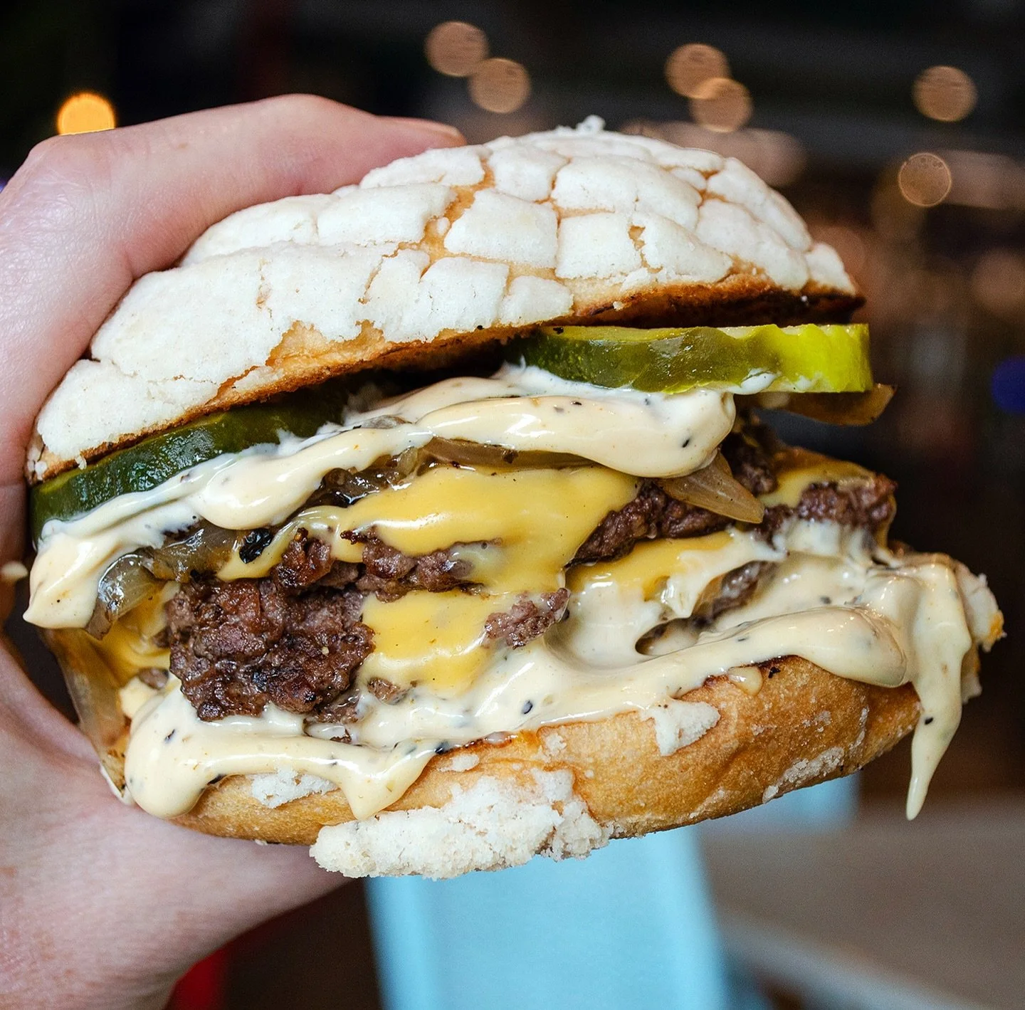 Burgers + Beers + Buddies 🍔🍺🤜🤛

Every Wednesday from 4-9pm, enjoy our NEW Concha Smash Burger deal - double patty smash burger on a sweet vanilla pan dulce pastry, house-seasoned fries, and beer of your choice for just $15. Then crush $3 lagers a