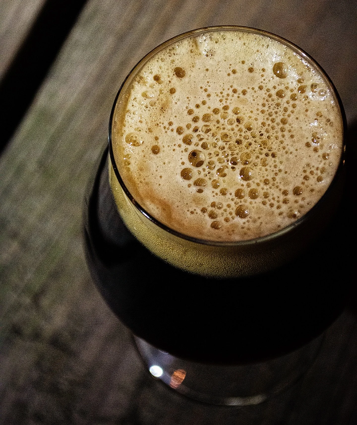 Celebrate #InternationalStoutDay with a pour of the deep, dark, and mysterious.🖤

Evernight, our Bavarian Cream Oatmeal Stout, is on tap and available to-go in 16oz 4pks now.