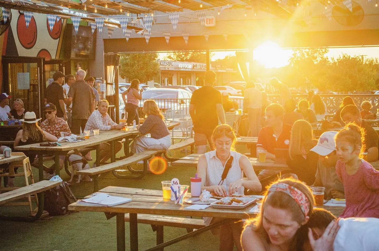 Today&rsquo;s forecast: beer drinking weather.🍻😎

Drop into your local brewpub for all the patio necessities &mdash; cold beer, chilled wines, hot pizzas, tasty sandos, and all your friends and neighbors. Sunshine complimentary.☀️

Kitchen &lsquo;t