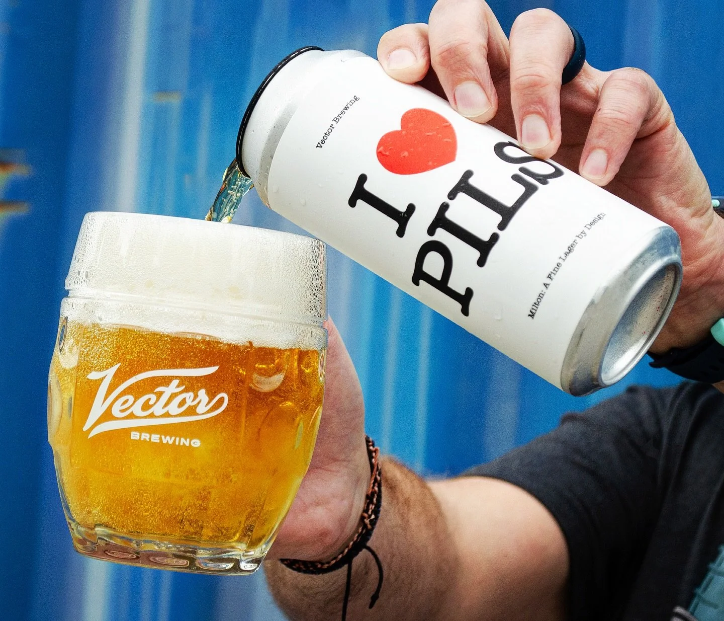 PILS❤️PILS❤️PILS❤️PILS❤️PILS

Crisp. Clean. Refreshing. A delicate balance of cracker-like, malty sweetness and spicy, herbal bitterness. An image of beauty. A classic that never goes out of style. A fine lager by design. 𝐌𝐈𝐋𝐓𝐎𝐍 American pilsne