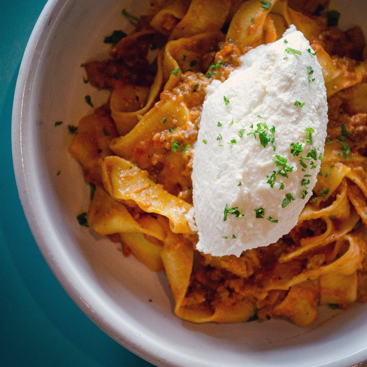✨NEW MONTH / NEW (AND RETURNING) MENU ITEMS!✨

May has arrived, and with the changing of seasons comes a (slight) menu refresh with both new and returning favorites, including pasta. That&rsquo;s right &hellip;. PASTA IS BACK!🍝

🍝 𝑷𝑨𝑷𝑨 𝑪𝑨𝑹𝑳