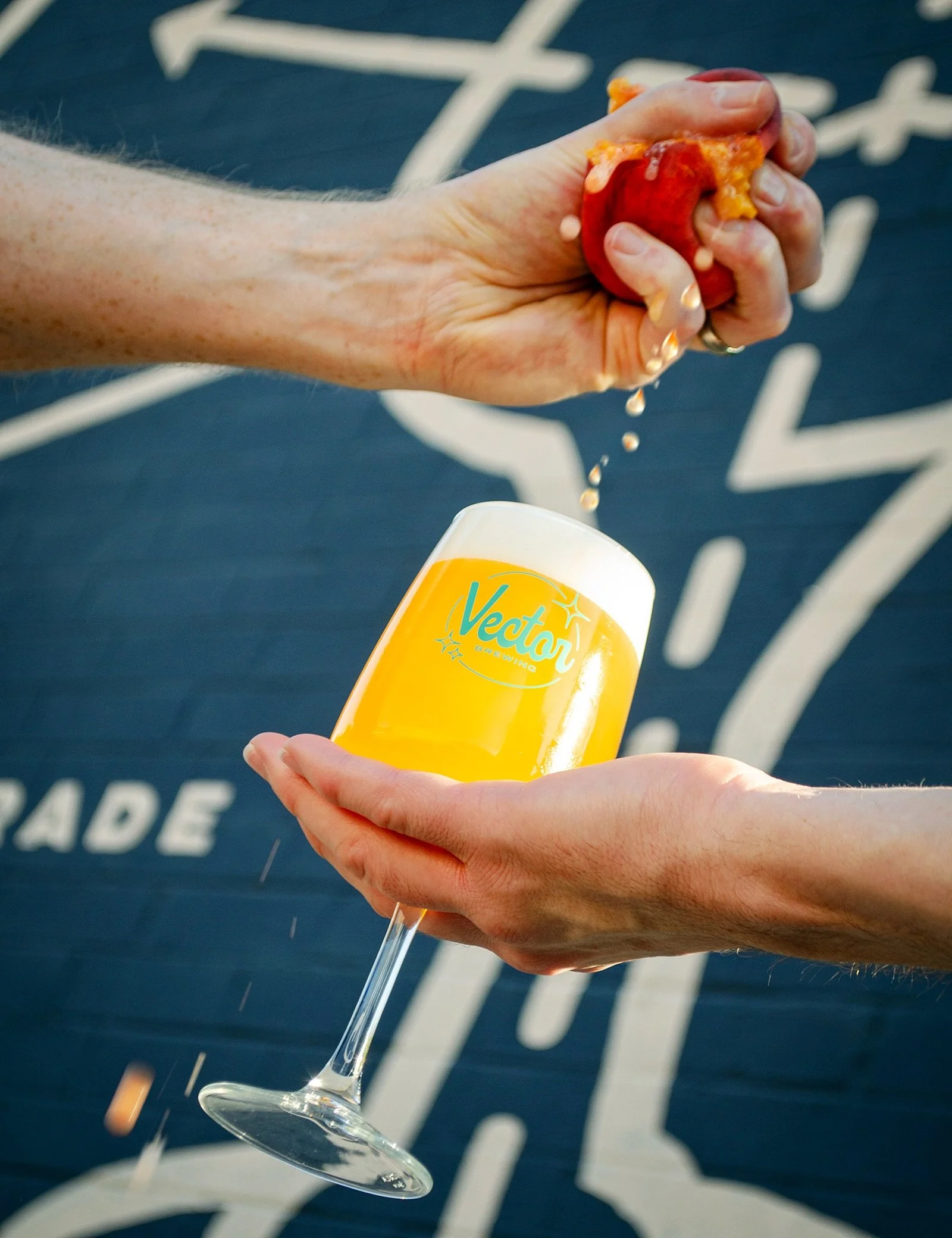 When the juice is worth the squeeze.👌

Enjoy this insanely great patio weather with a glass of Prince with a Thousand Enemies, our oak-aged sour ale, jam-packed with fresh Texas peaches and apricots.🍑 Like drinking a glass of sunshine.

Open &lsquo