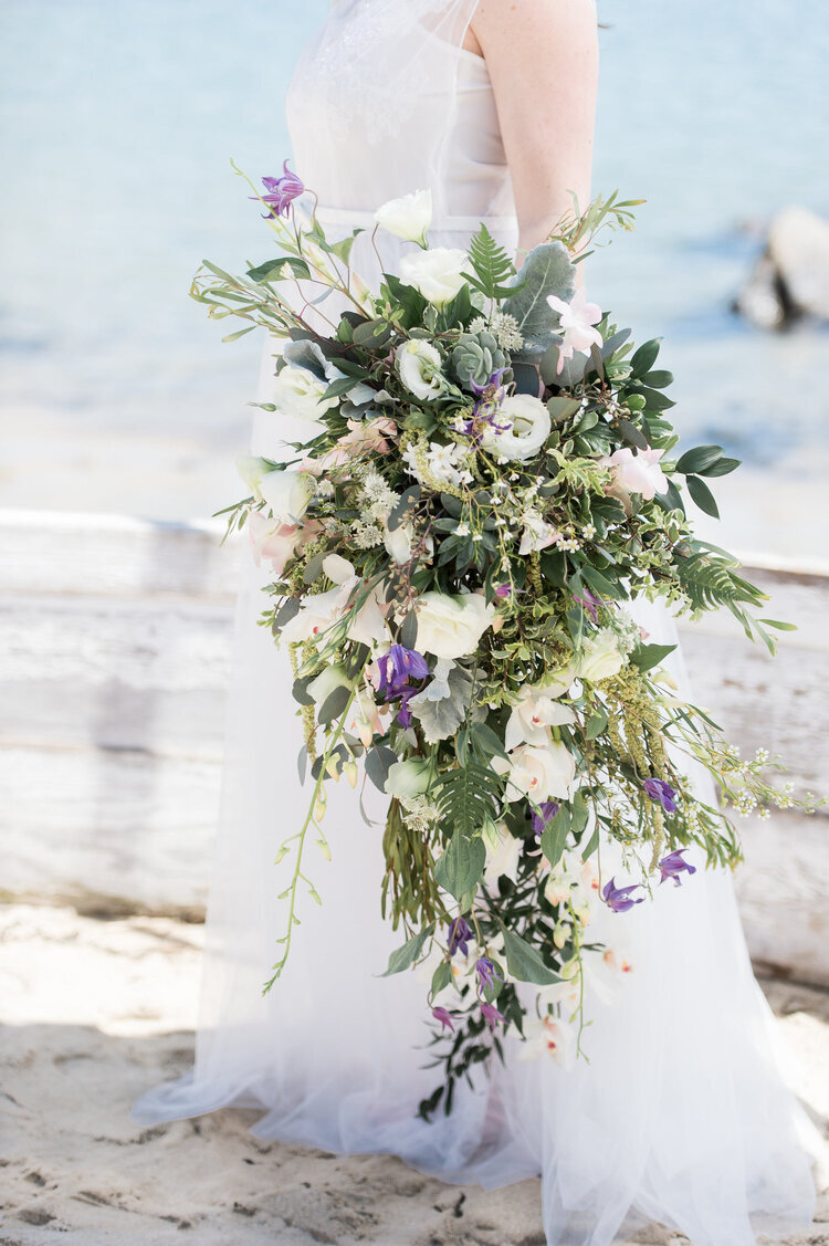 6 Bouquet Trends That Will Complete Your Bridal Look