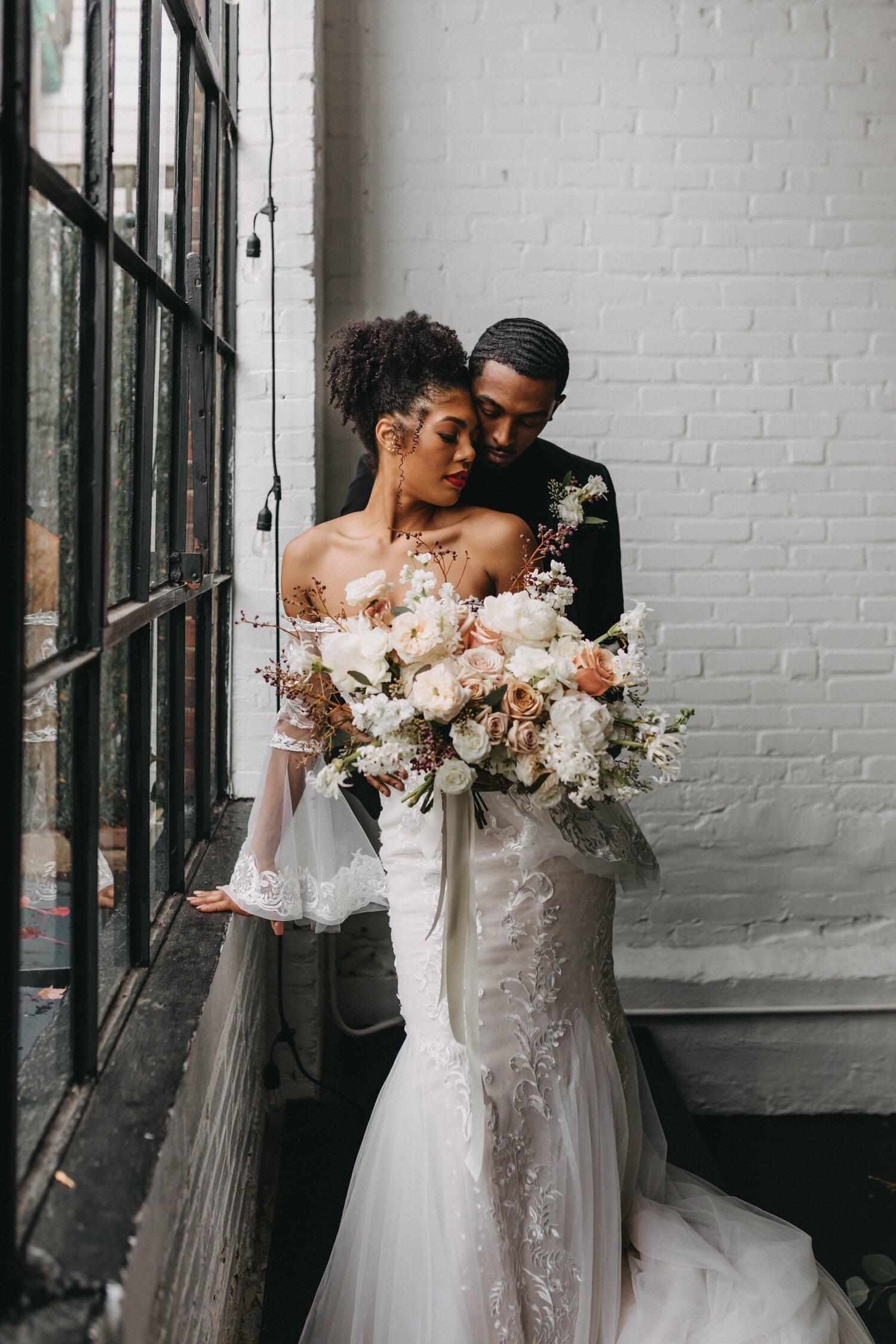 Money Monday: How to Save On A Small Wedding