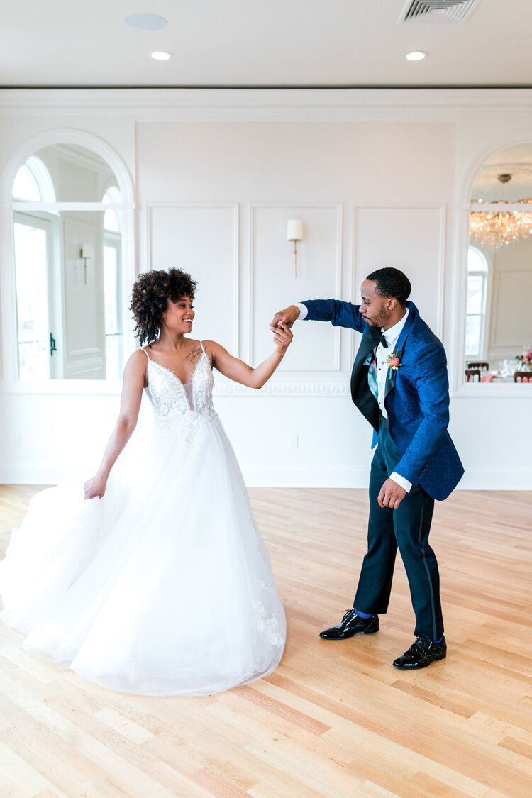 13 Romantic Tracks to Listen to When Choosing Your First Dance Song