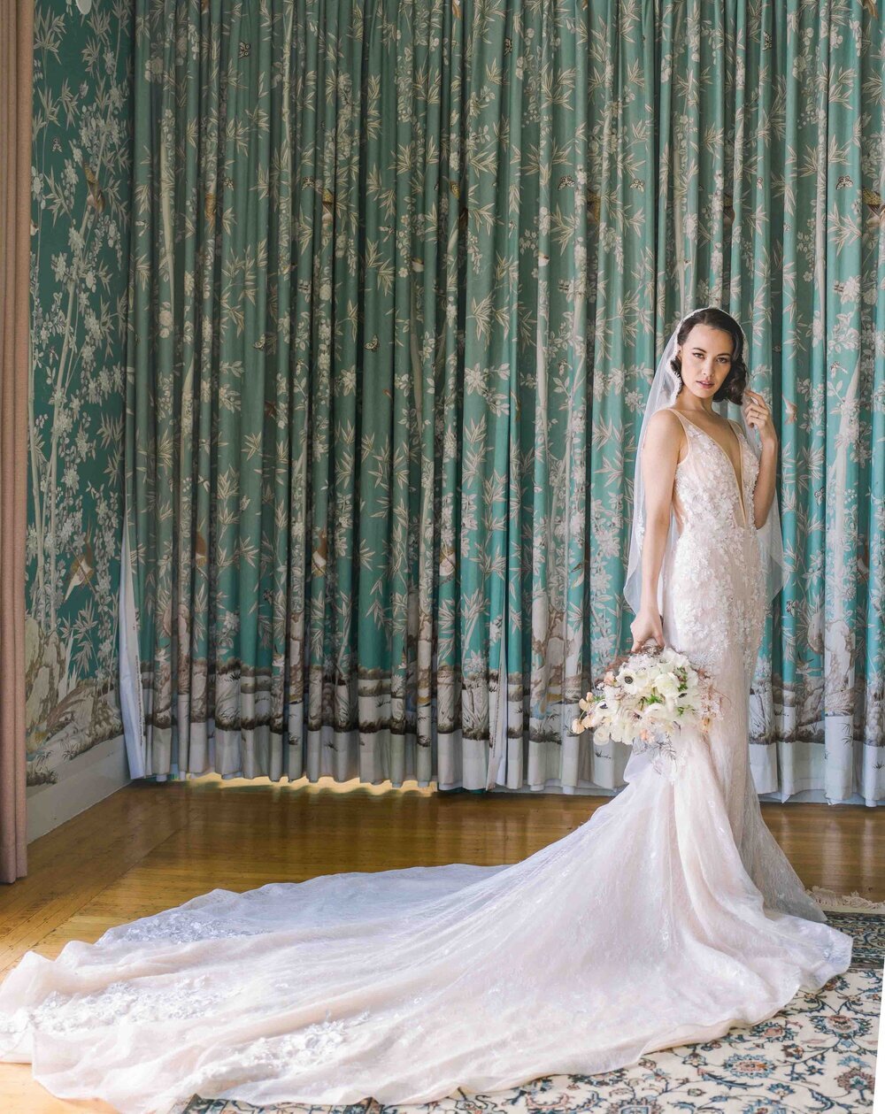 Money Monday: Managing Your Wedding Dress Budget