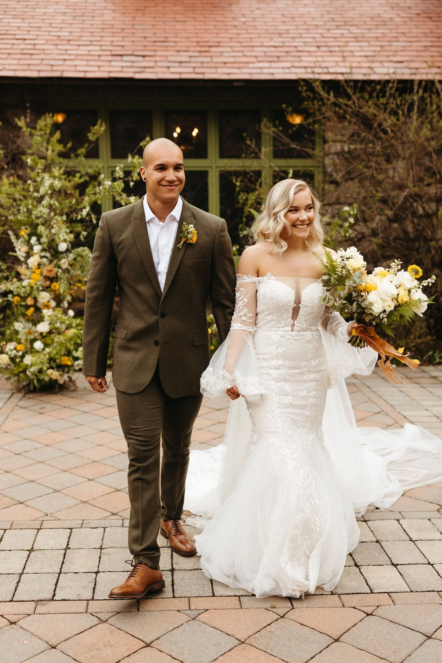 Creative and Eco-Friendly Ideas For Your Wedding Toss Exit