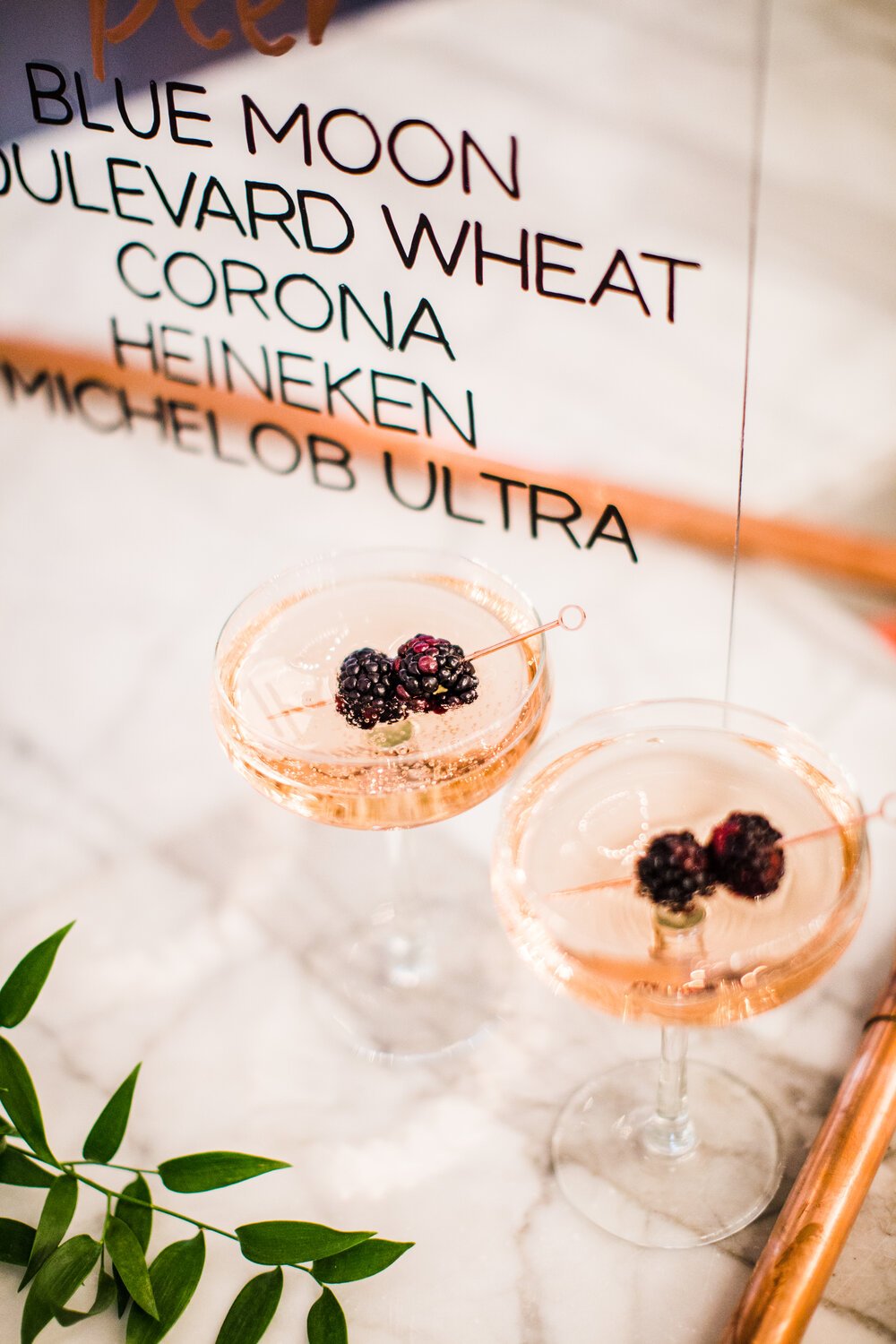 5 Cocktail Hour Trends to Try For A Summer Wedding