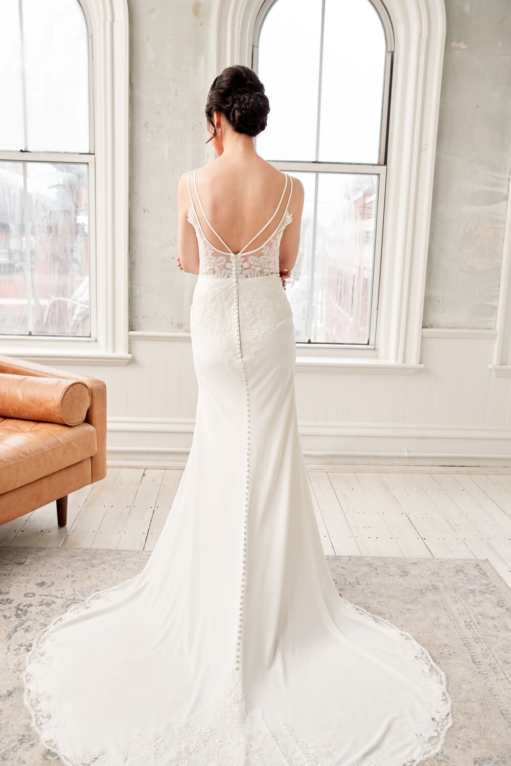 What You Need to Know About Renting Wedding Gowns