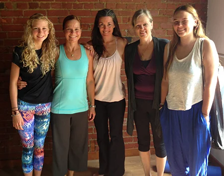 moms_and_daughters_450w.jpg