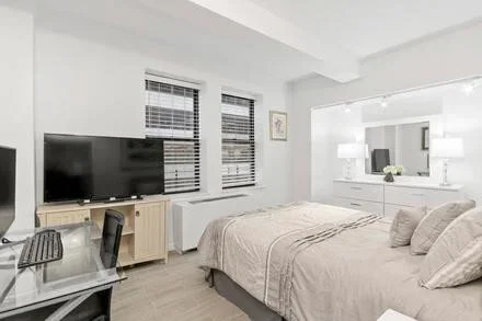 Executive Plaza, 150 West 51st Street - One Bedroom