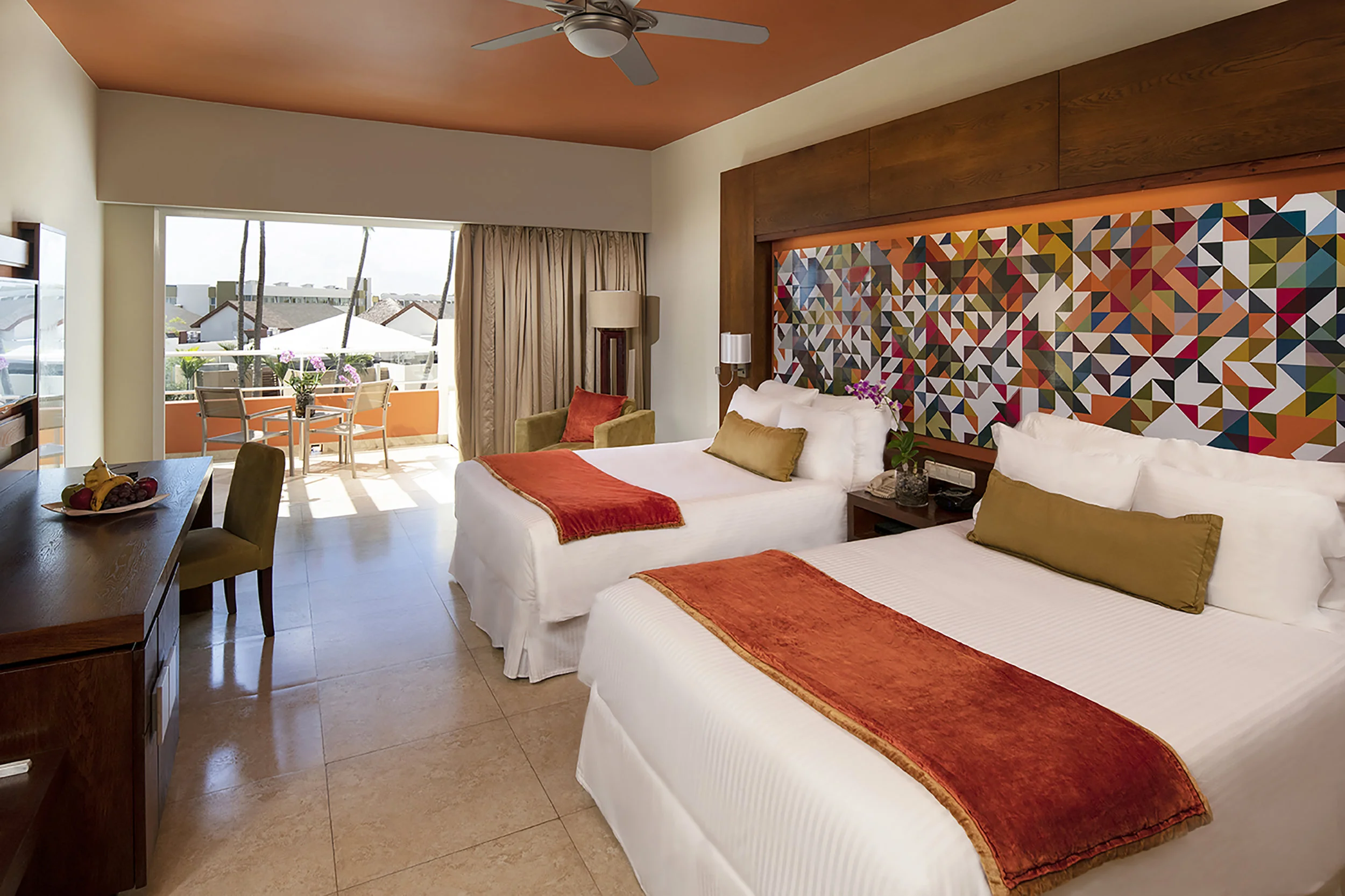 Junior Suite with Queen Beds