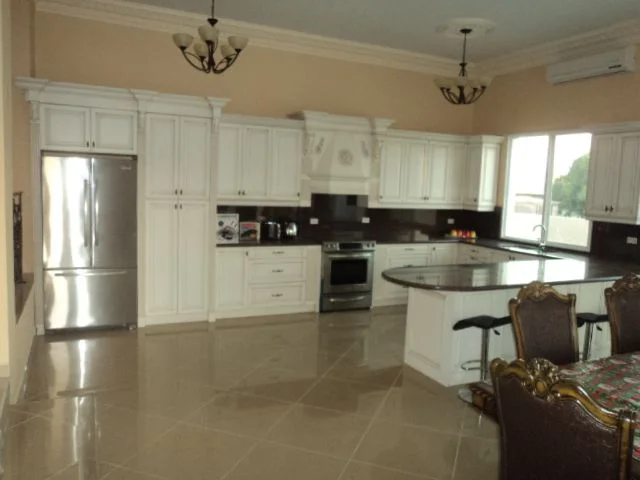 aruba kitchen.jpg