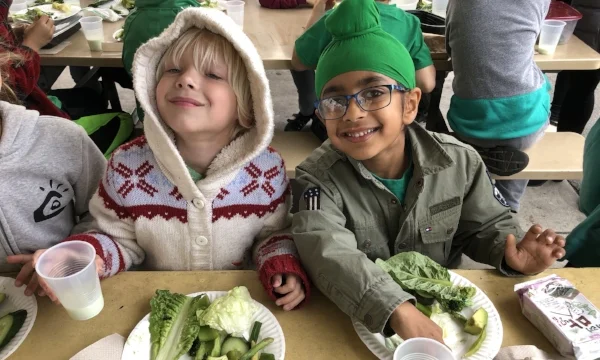 The students and families in the Los Angeles Unified School District (LAUSD) are facing increasing health risks that can affect their wellness and ultimately affect their quality of life and possible life span. LAUSD is committed to providing an environment where students can learn to make healthy choices for lifelong health.