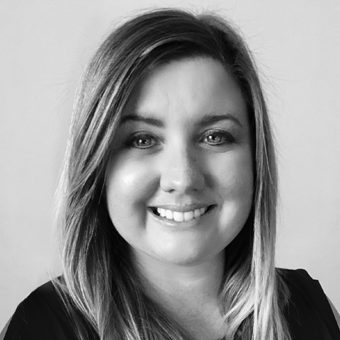 Headshot_Erin_bw.jpg